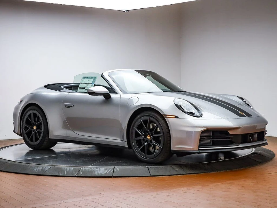 2026 Porsche 992 Carrera - Image 15 of 31