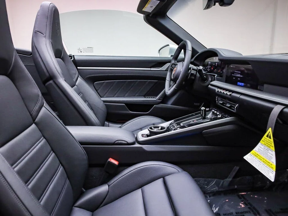 2026 Porsche 992 Carrera - Image 17 of 31
