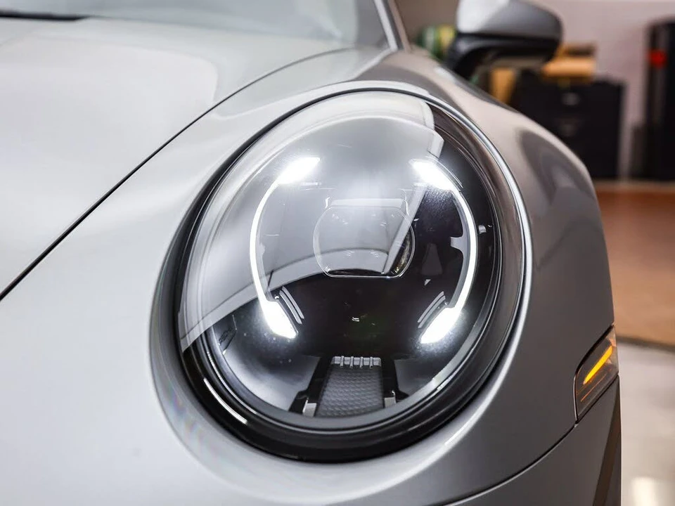 2026 Porsche 992 Carrera - Image 11 of 31