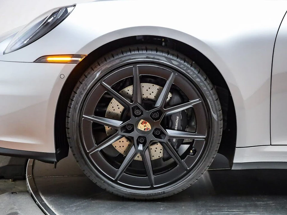 2026 Porsche 992 Carrera - Image 10 of 31