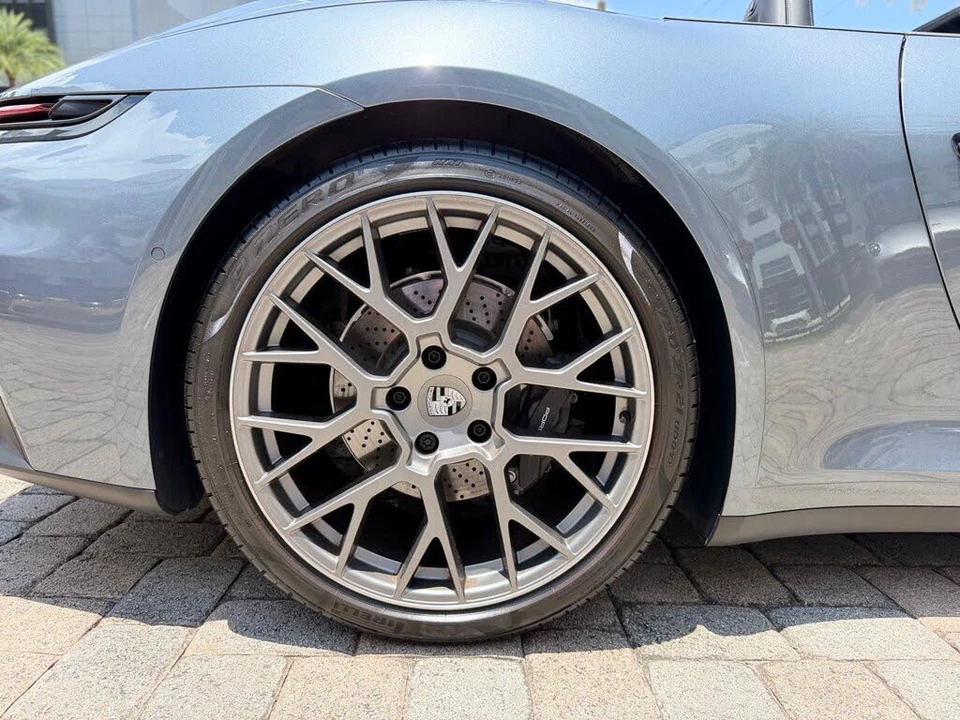 2026 Porsche 992 Carrera - Image 29 of 31