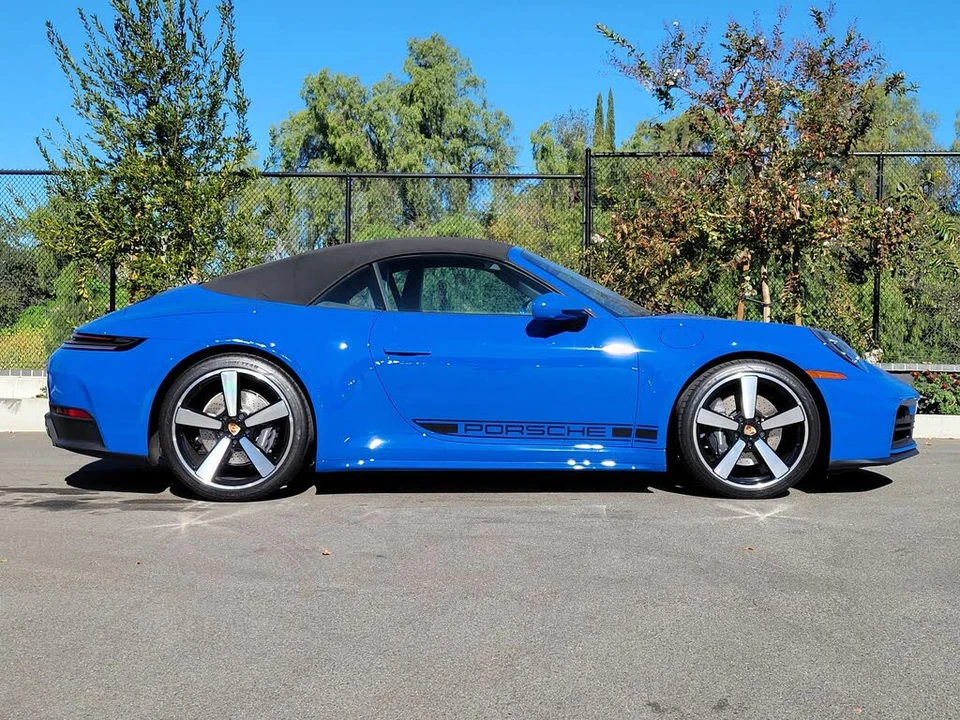 2026 Porsche 992 Carrera - Image 8 of 31