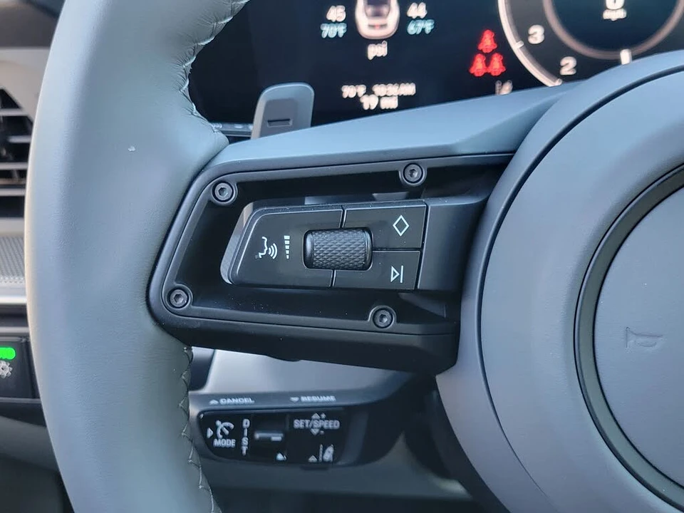 2026 Porsche 992 Carrera - Image 13 of 31