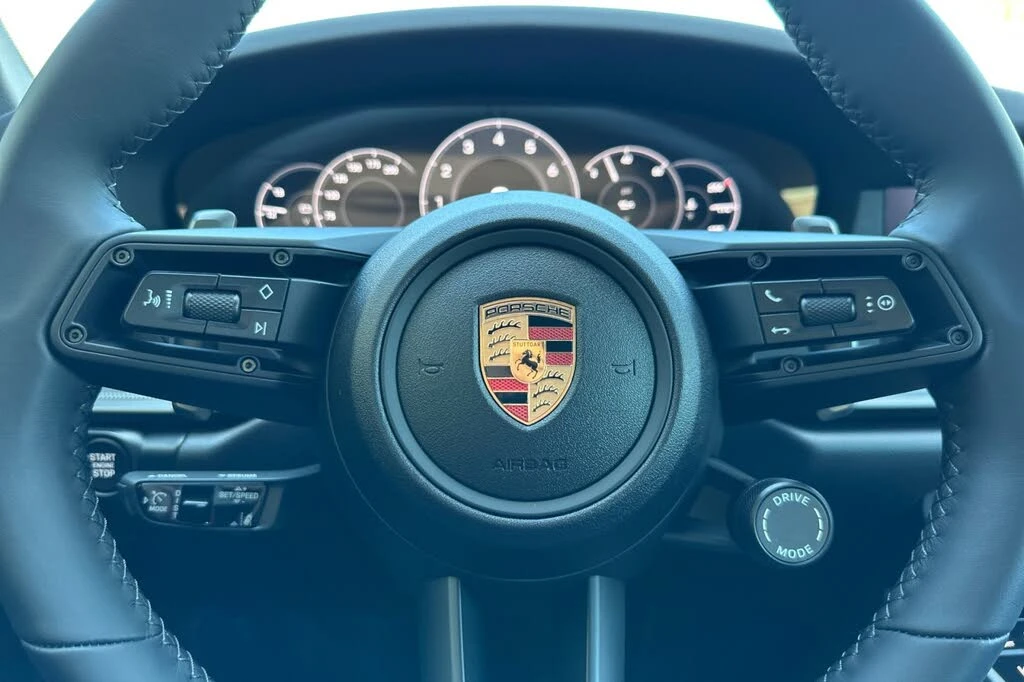 2026 Porsche 992 Carrera - Image 23 of 28
