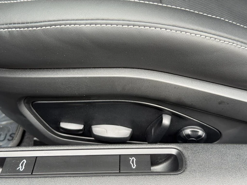 2026 Porsche 992 Carrera - Image 23 of 31