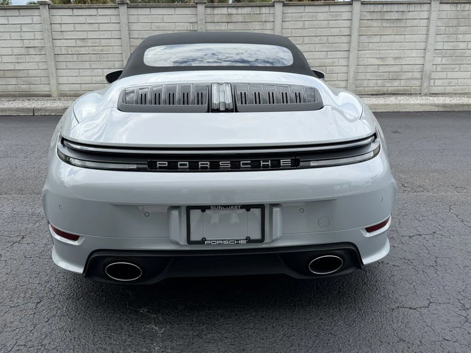 2026 Porsche 992 Carrera - Image 12 of 31