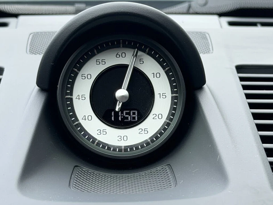 2026 Porsche 992 Carrera - Image 24 of 31