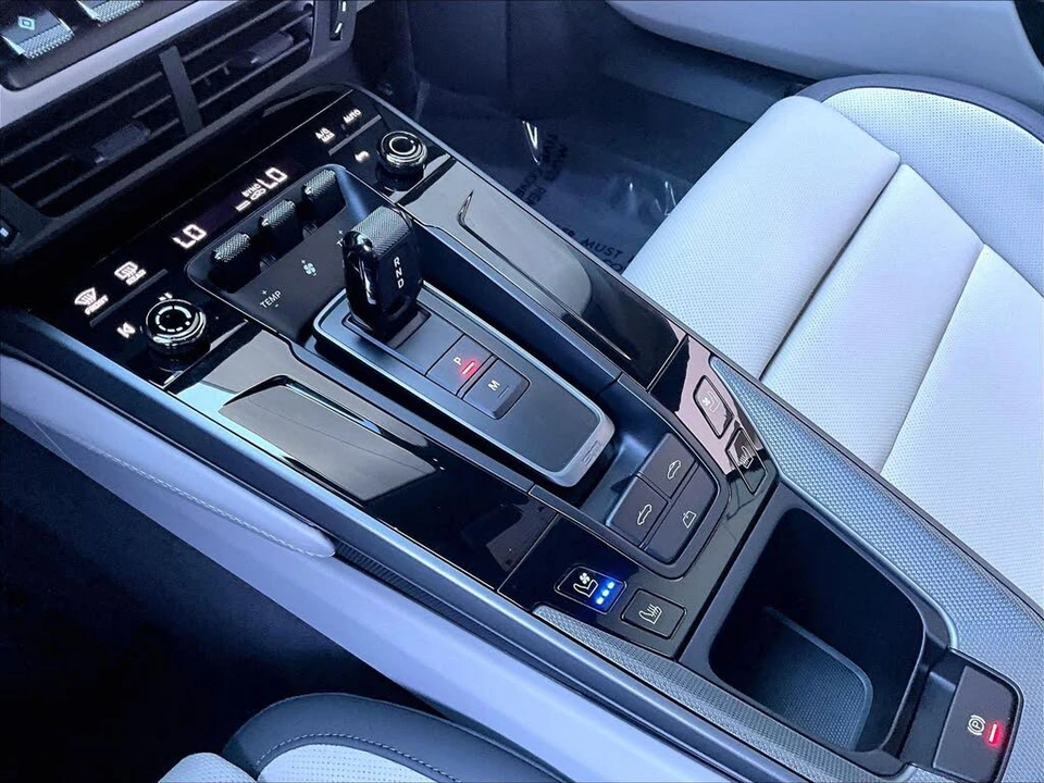 2026 Porsche 992 Carrera - Image 17 of 26
