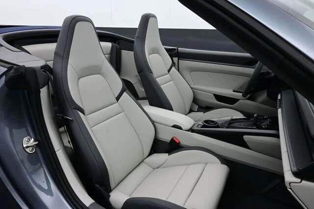 2026 Porsche 992 Carrera - Image 14 of 30