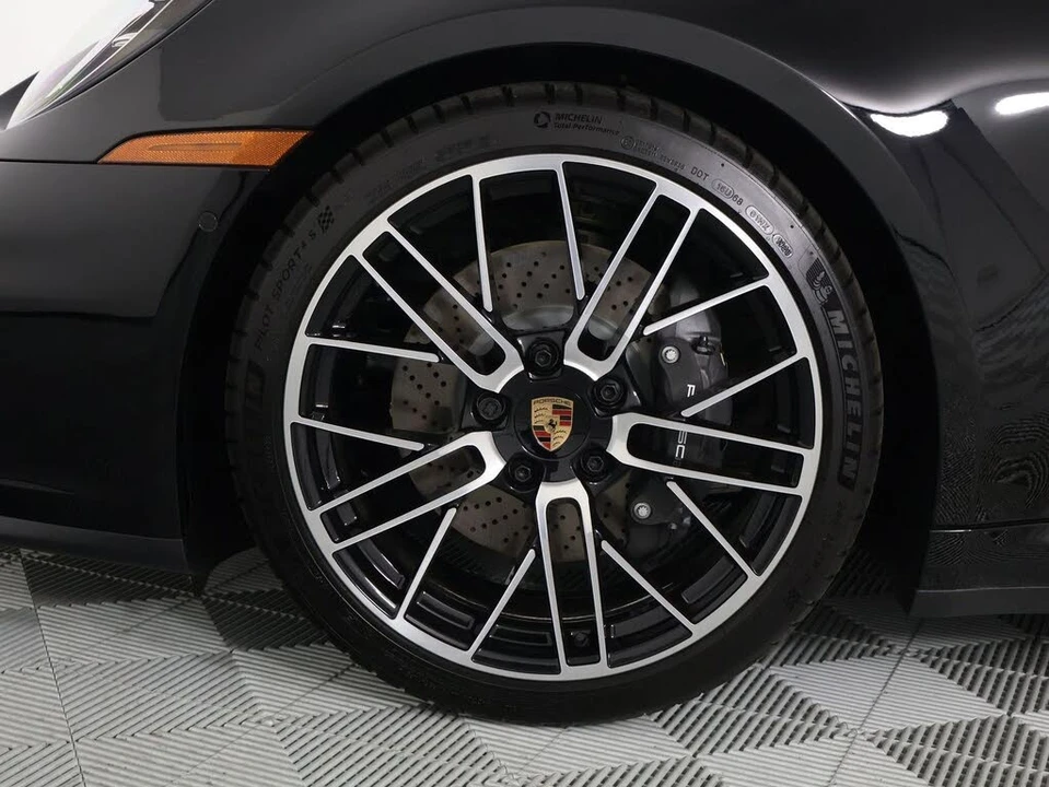 2026 Porsche 992 Carrera - Image 17 of 25