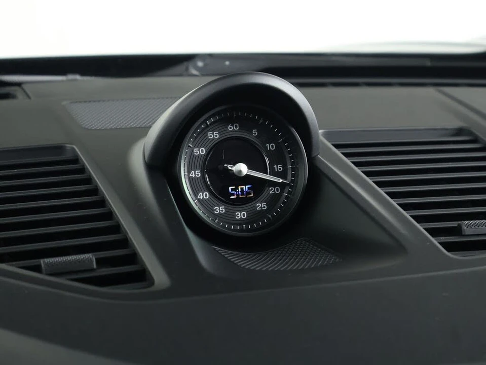 2026 Porsche 992 Carrera - Image 16 of 25
