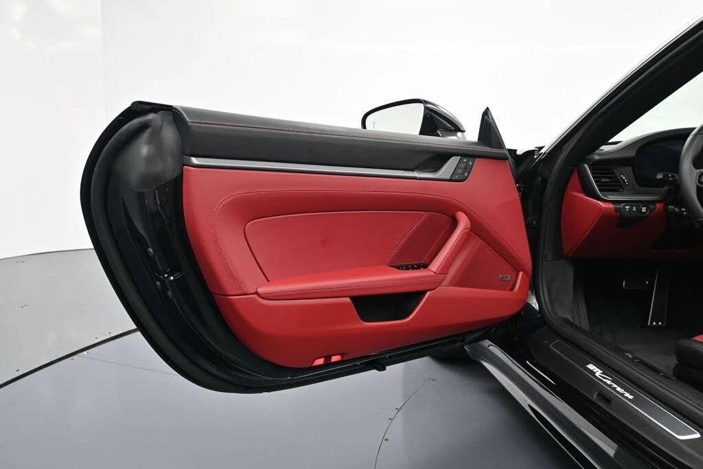2026 Porsche 992 Carrera - Image 12 of 31