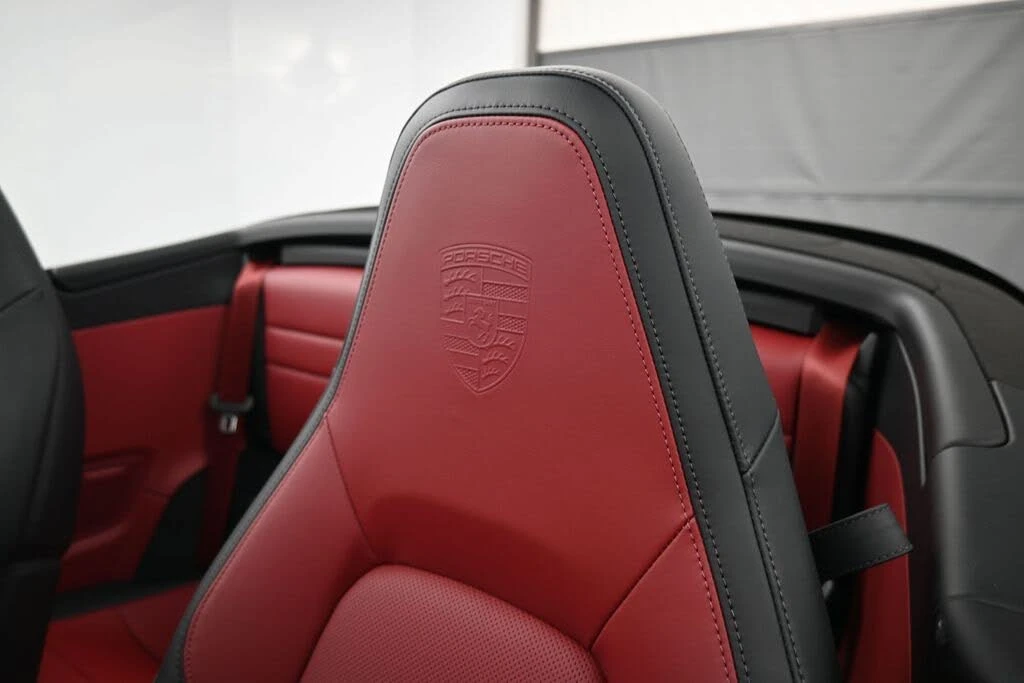 2026 Porsche 992 Carrera - Image 13 of 31