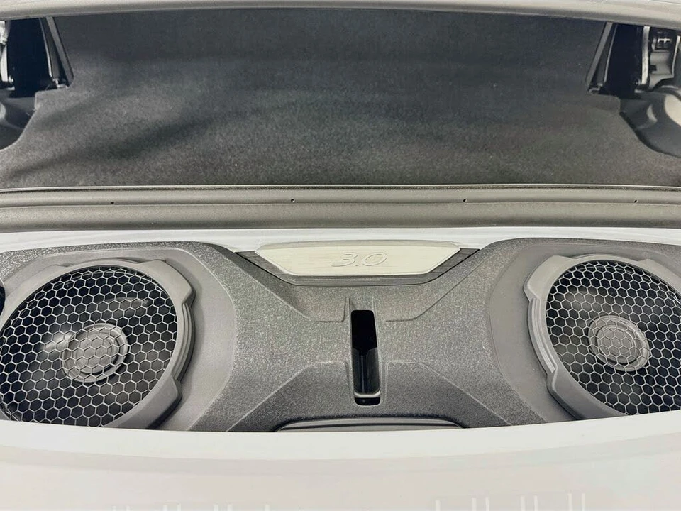 2026 Porsche 992 Carrera - Image 25 of 31
