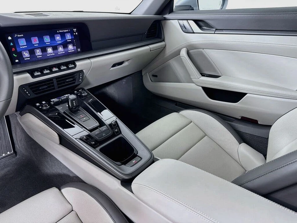 2026 Porsche 992 Carrera - Image 24 of 31