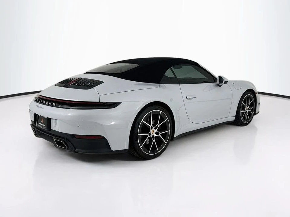 2026 Porsche 992 Carrera - Image 9 of 31