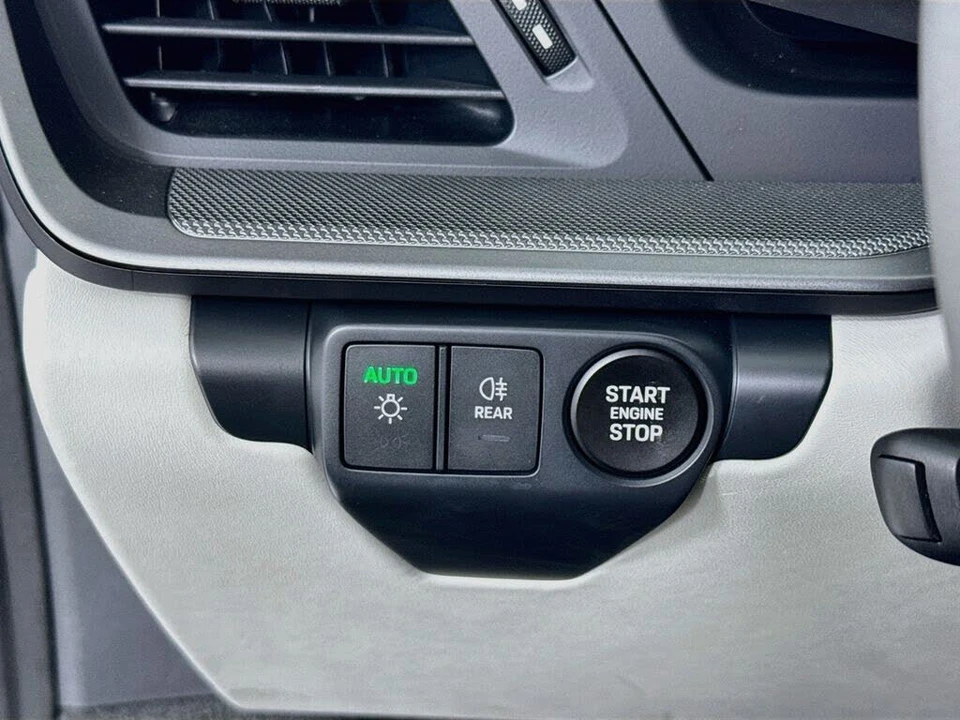 2026 Porsche 992 Carrera - Image 14 of 31