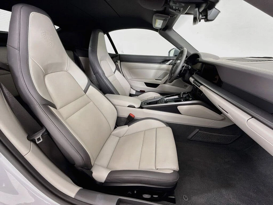 2026 Porsche 992 Carrera - Image 27 of 31