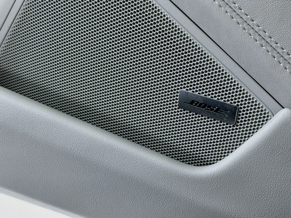 2026 Porsche 992 Carrera - Image 12 of 31