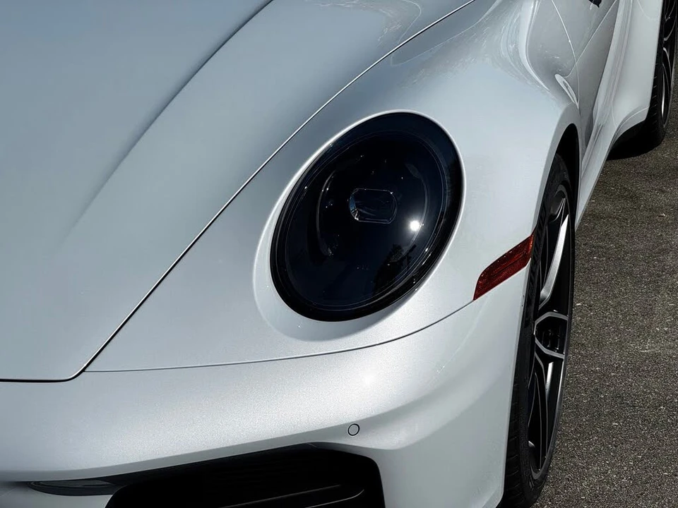 2026 Porsche 992 Carrera - Image 14 of 31