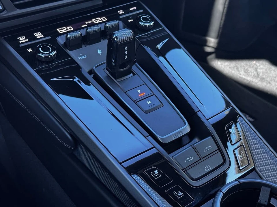 2026 Porsche 992 Carrera - Image 23 of 31