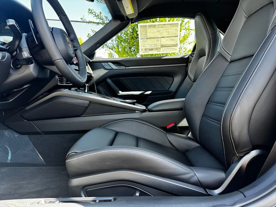 2026 Porsche 992 Carrera - Image 4 of 31