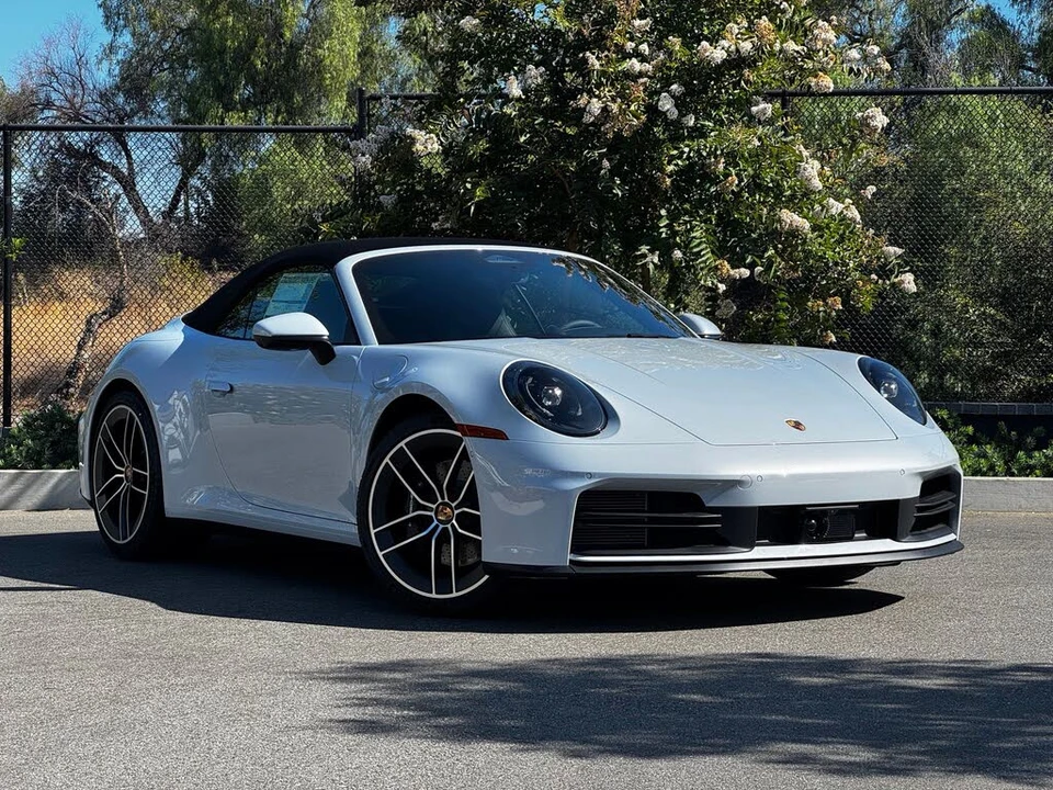 2026 Porsche 992 Carrera - Image 11 of 31