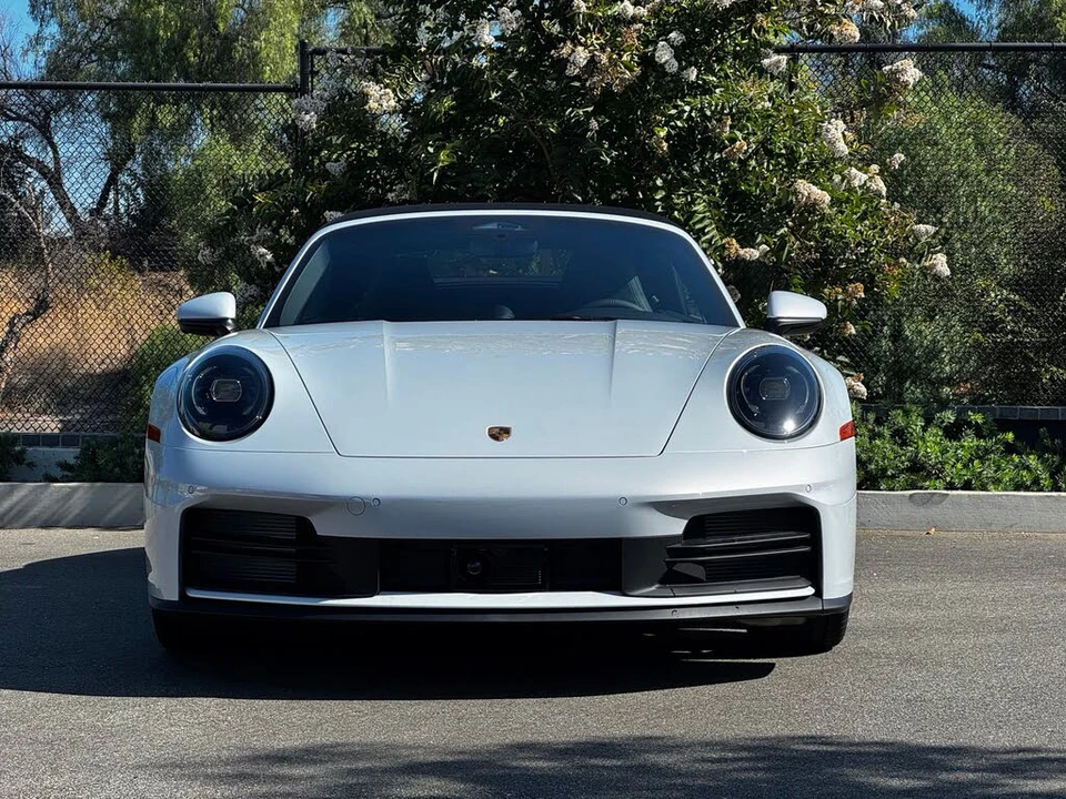 2026 Porsche 992 Carrera - Image 13 of 31