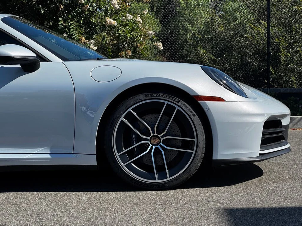 2026 Porsche 992 Carrera - Image 10 of 31