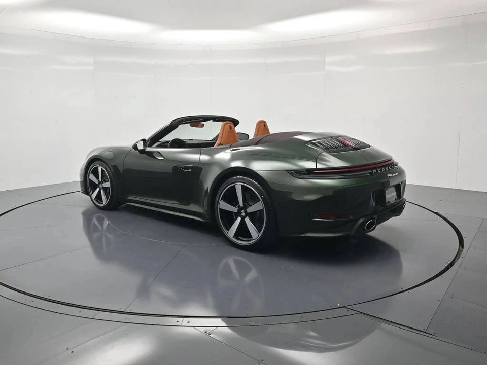 2026 Porsche 992 Carrera - Image 3 of 4