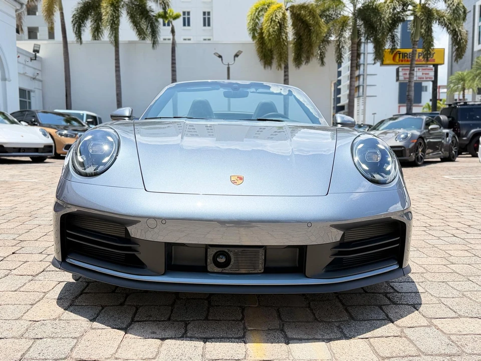 2026 Porsche 992 Carrera - Image 7 of 31