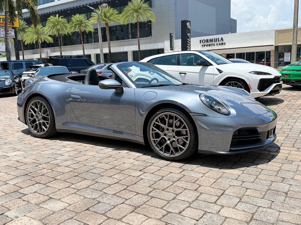 2026 Porsche 992 Carrera - Image 10 of 31