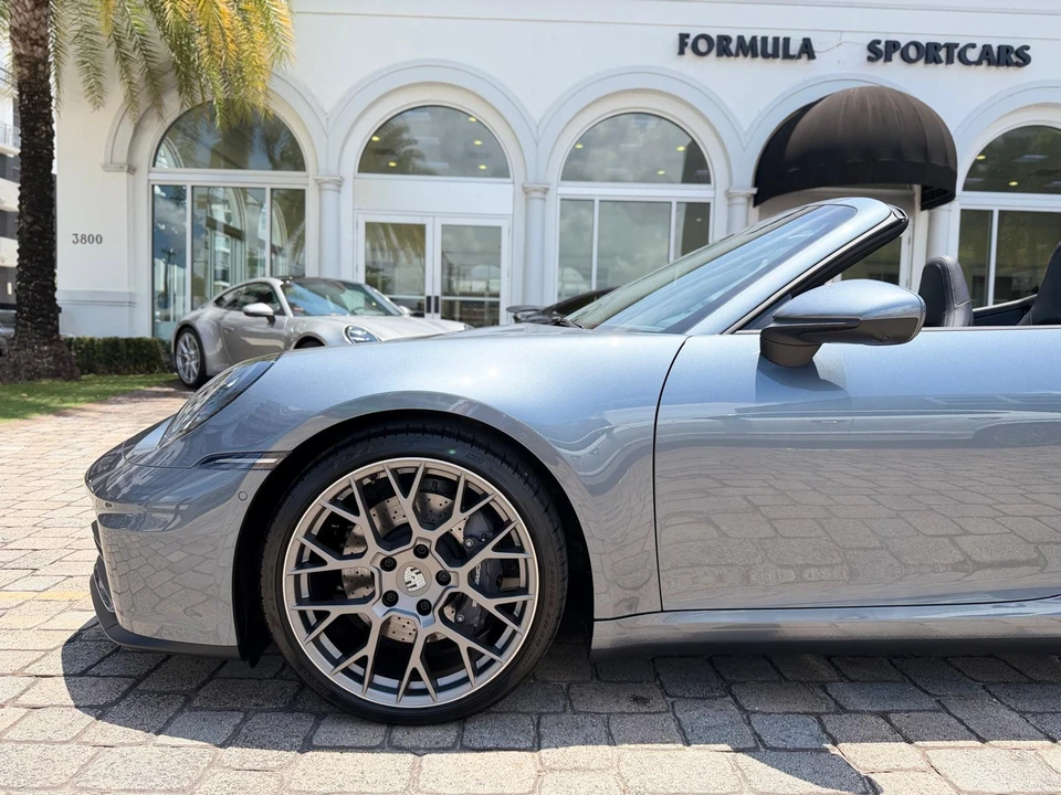 2026 Porsche 992 Carrera - Image 22 of 31