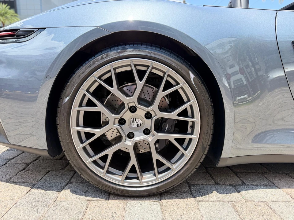 2026 Porsche 992 Carrera - Image 29 of 31