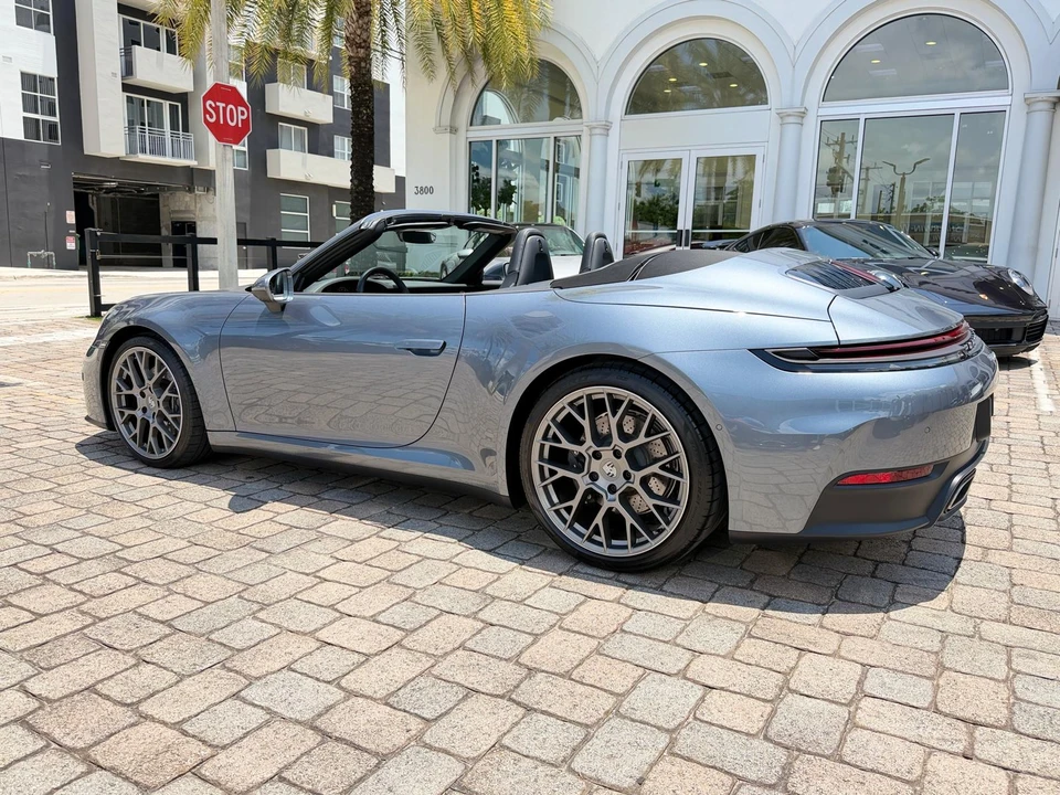 2026 Porsche 992 Carrera - Image 19 of 31