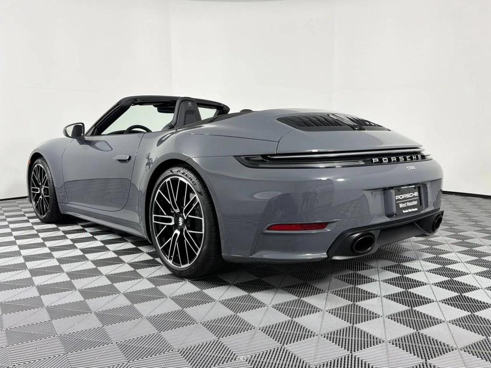 2026 Porsche 992 Carrera - Image 3 of 4