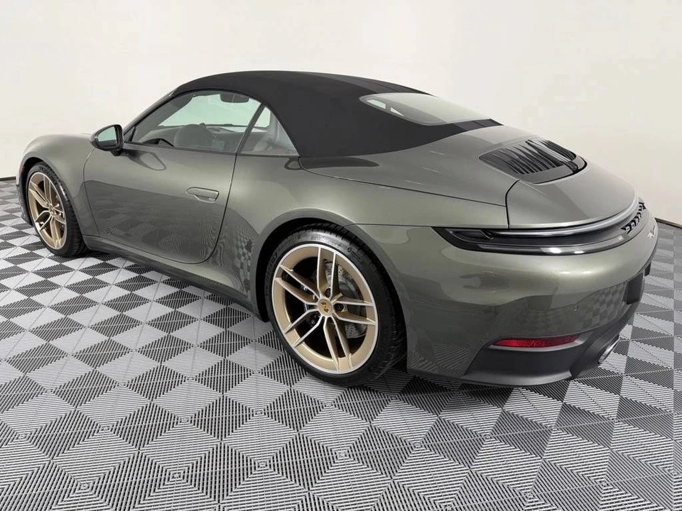 2026 Porsche 992 Carrera - Image 3 of 4