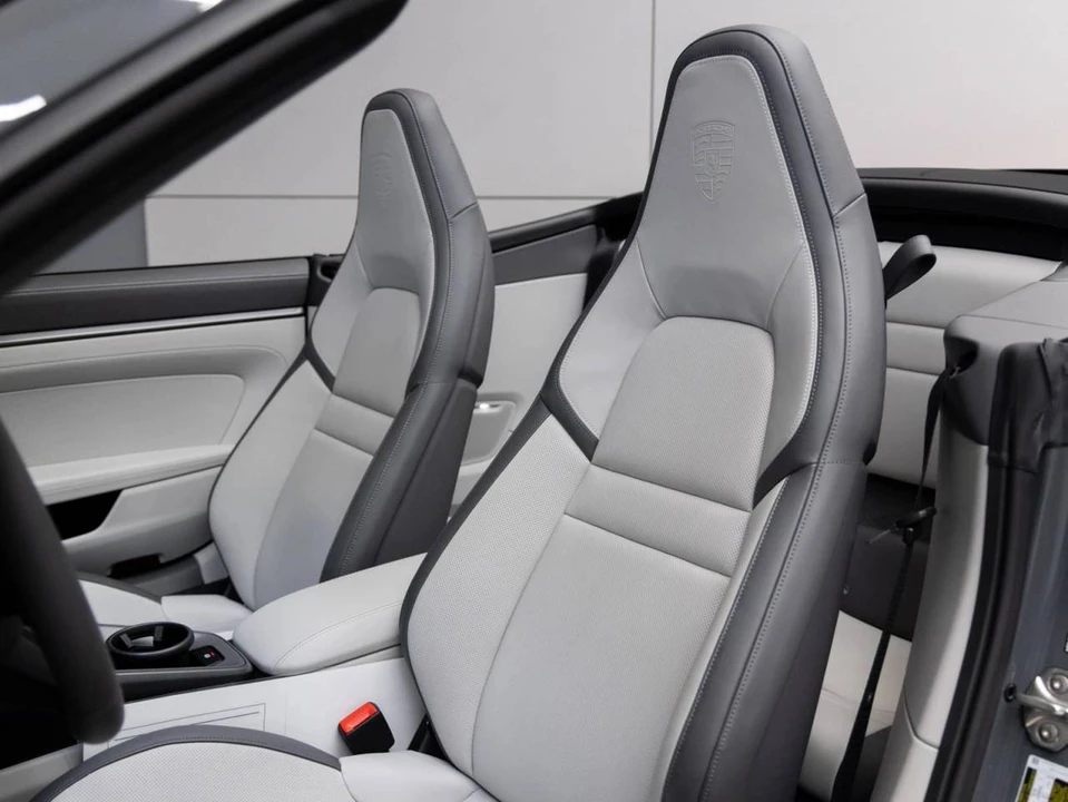2026 Porsche 992 Carrera - Image 3 of 4