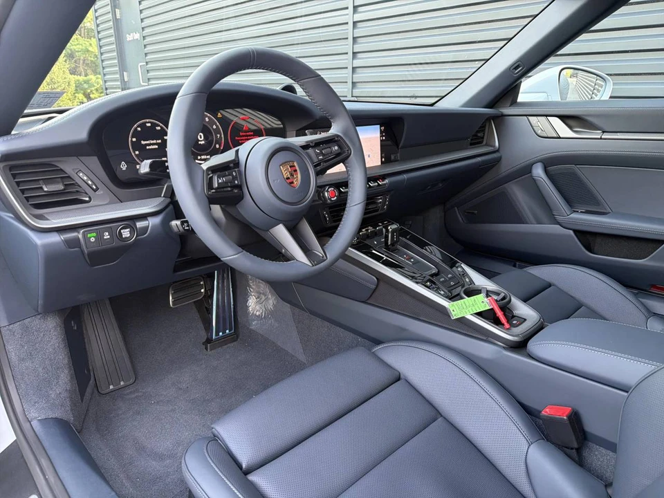 2026 Porsche 992 Carrera - Image 4 of 4