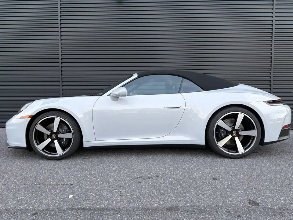 2026 Porsche 992 Carrera - Image 2 of 4