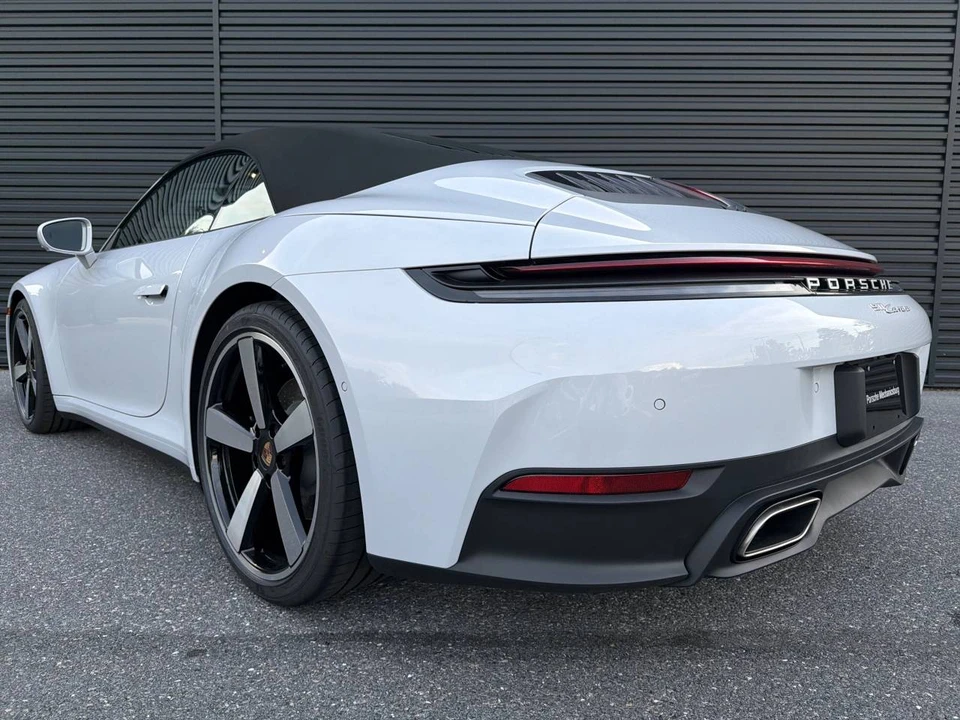 2026 Porsche 992 Carrera - Image 3 of 4