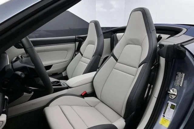 2026 Porsche 992 Carrera - Image 5 of 5