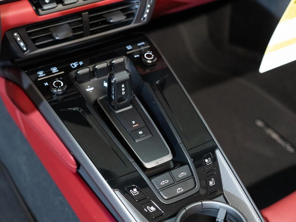 2026 Porsche 992 Carrera - Image 20 of 25