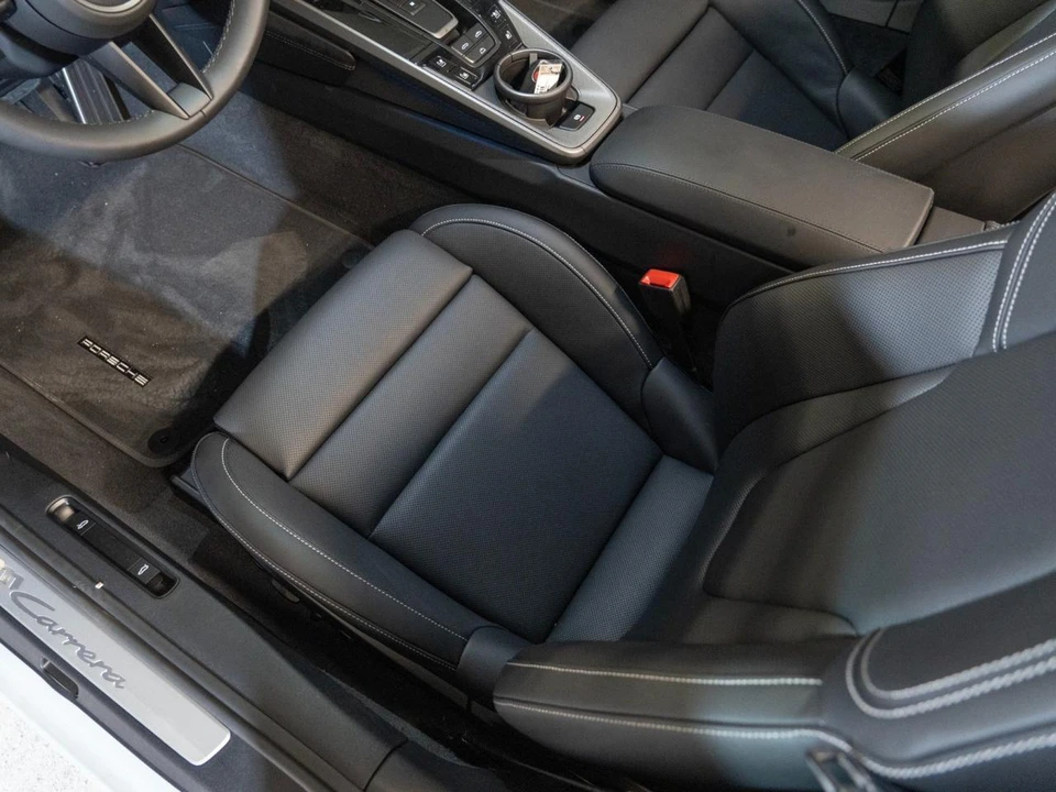 2026 Porsche 992 Carrera - Image 14 of 27
