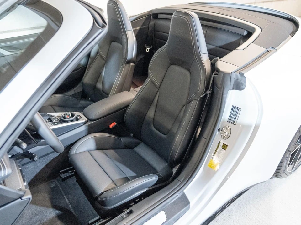2026 Porsche 992 Carrera - Image 5 of 27