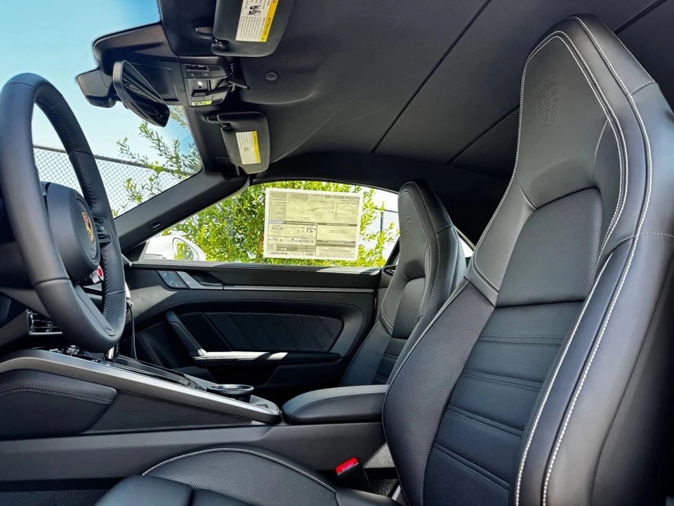 2026 Porsche 992 Carrera - Image 5 of 5
