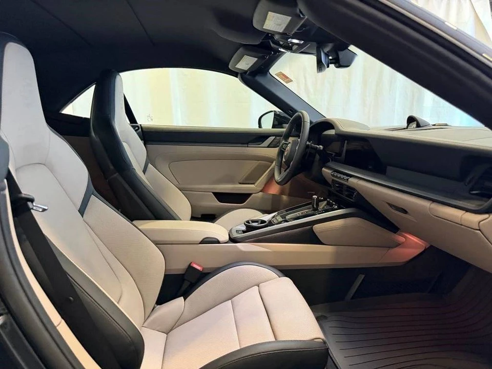 2026 Porsche 992 Carrera - Image 5 of 5