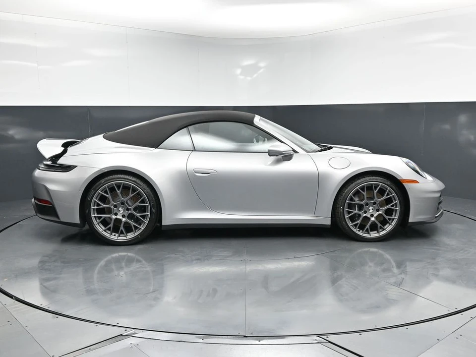 2026 Porsche 992 Carrera - Image 10 of 31