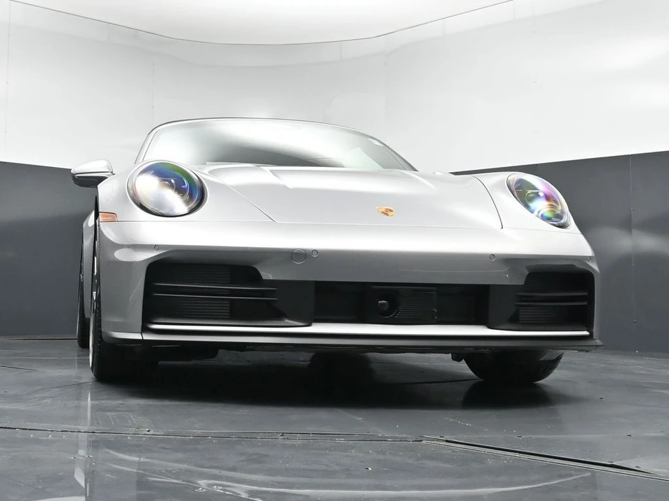 2026 Porsche 992 Carrera - Image 28 of 31