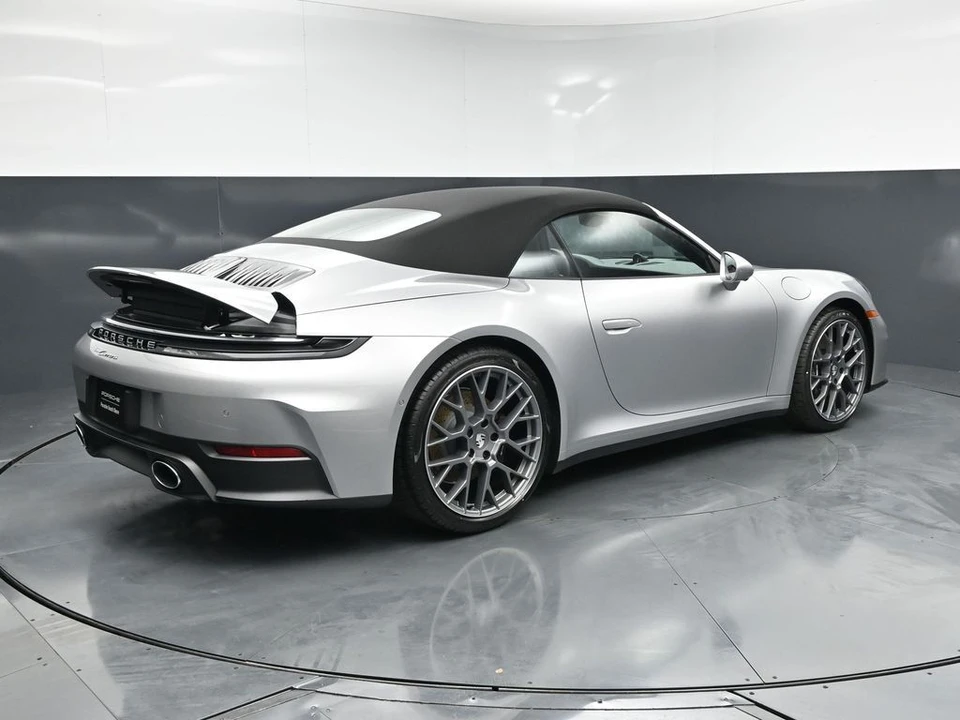 2026 Porsche 992 Carrera - Image 9 of 31